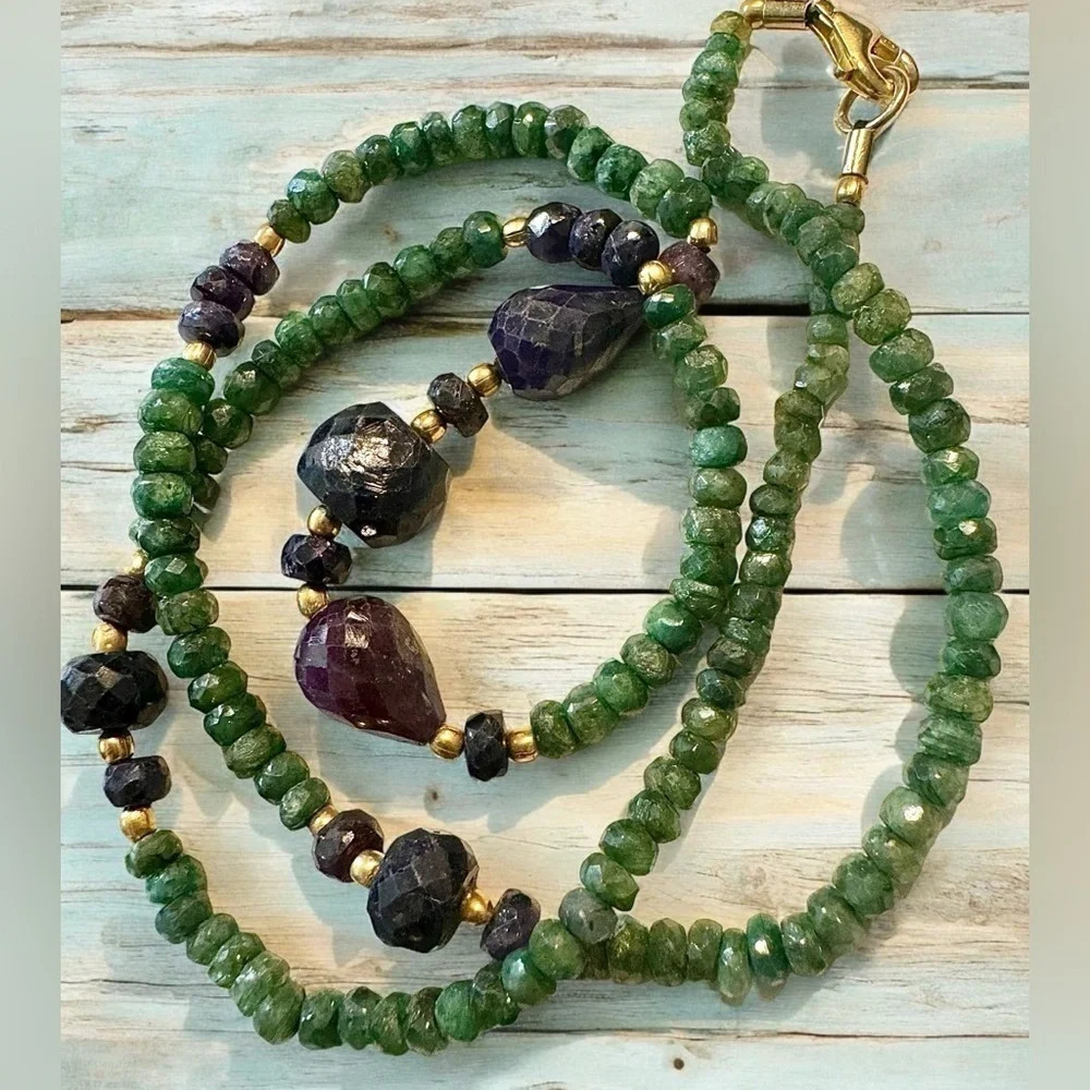 Artisan 925 raw emerald  Beaded Gemstone Necklace 
Tested for authenticity